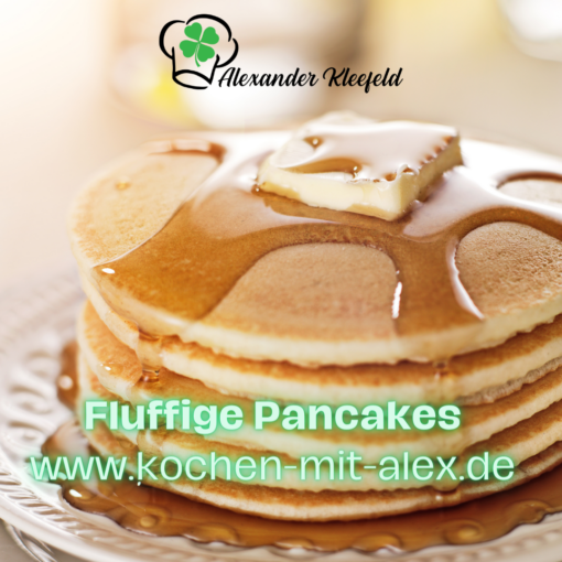 Die fluffigen Pancakes sind ein echter Frühstücksklassiker und der perfekte Start in den Shitday. Einfach und schnell im Thermomix zubereitet, bieten sie eine herrlich weiche und geschmackvolle Grundlage für vielfältige Toppings wie Ahornsirup oder Früchte. Ein absolutes Highlight für alle, die sich mal etwas gönnen möchten.