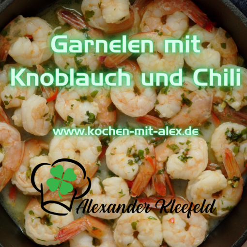 Erleben Sie ein kulinarisches Vergnügen mit unserem Rezept für würzige Garnelen mit Knoblauch und Chili. Dieses einfache und schnelle Gericht eignet sich perfekt für ein köstliches Abendessen an jedem Wochentag. Frische Garnelen werden mit aromatischem Knoblauch und feuriger Chili kombiniert, um einen unwiderstehlichen Geschmack zu kreieren. In nur wenigen Minuten zaubern Sie ein Restaurant-würdiges Gericht, das nicht nur beeindruckt, sondern auch in jede gesunde und ausgewogene Ernährung passt. Ideal für Liebhaber von Meeresfrüchten und alle, die es gerne ein wenig scharf mögen. Dieses Rezept ist zudem Low Carb-freundlich und bietet eine hervorragende Proteinquelle. Entdecken Sie, wie einfach es ist, mit ein paar Zutaten und Ihrem Thermomix ein außergewöhnliches Abendessen zu kreieren.