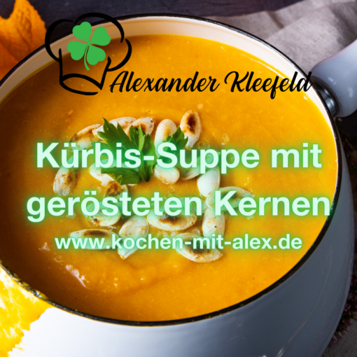 Diese Kürbis-Suppe ist ein wärmendes und nahrhaftes Mittagsgericht, das perfekt für die kühleren Tage ist. Der Thermomix erleichtert das Kochen, indem er für eine gleichmäßige und einfache Zubereitung sorgt. Die gerösteten Kürbiskerne verleihen der Suppe einen angenehmen Crunch und eine zusätzliche Geschmacksebene.