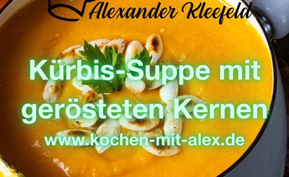 Diese Kürbis-Suppe ist ein wärmendes und nahrhaftes Mittagsgericht, das perfekt für die kühleren Tage ist. Der Thermomix erleichtert das Kochen, indem er für eine gleichmäßige und einfache Zubereitung sorgt. Die gerösteten Kürbiskerne verleihen der Suppe einen angenehmen Crunch und eine zusätzliche Geschmacksebene.